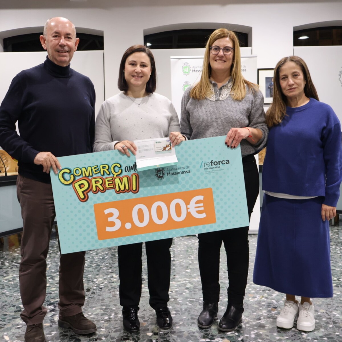 GANADORA DE LOS 3.000 EUROS DE COMERÇ AMB PREMI 2023